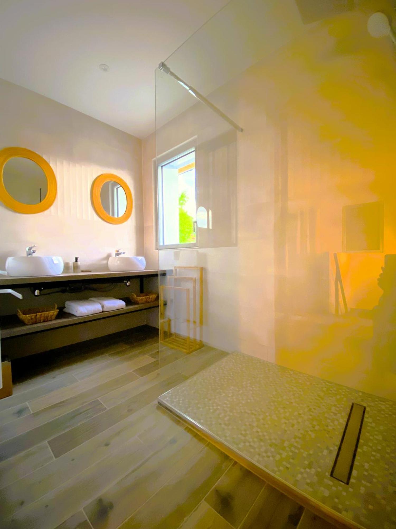 La Villa Perchee Calme, Sauna, Parking Prive サン・プリ エクステリア 写真